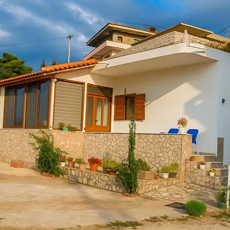 Luxury Dennis Feriehus Sarandë
