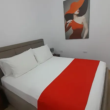 펜션 Luxury Dennis Sarandë