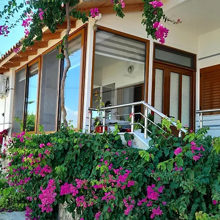 Luxury Dennis * Sarandë