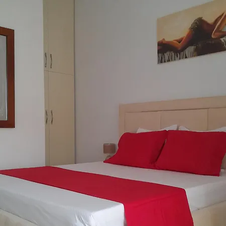 Luxury Dennis Sarandë