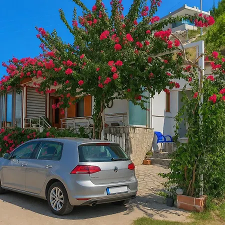 Luxury Dennis Casa de Férias *