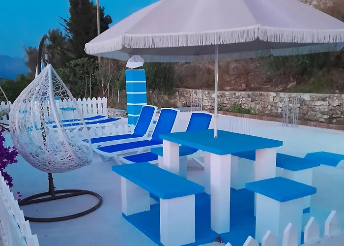 Luxury Dennis Hébergement de vacances Saranda